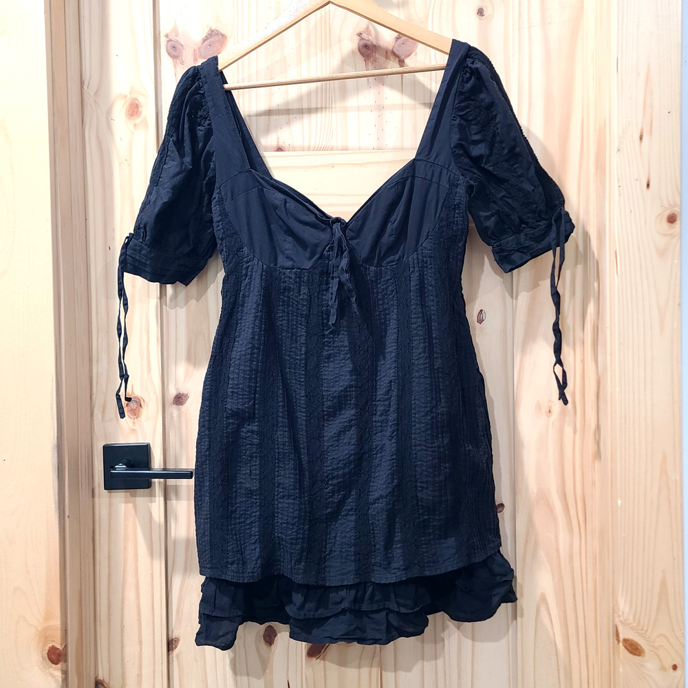 Lulus Black Mini Milkmaid Dress Pleated Lace Ruffle Hem Open Tie Back Size M